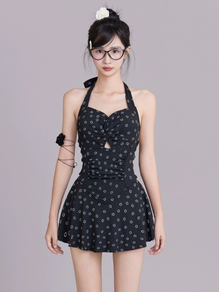 Slim Fit Suit Set - Baju Renang Wanita Model Halter Satu